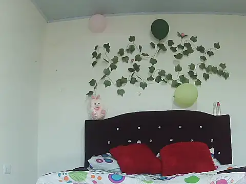 venus kiss online show from October 6, 2025, 1:41 pm