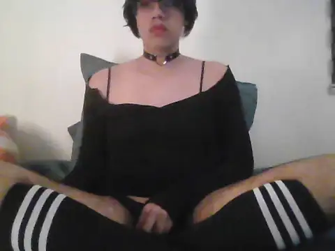 Sunny Pebble online show from November 29, 2025, 3:20 am