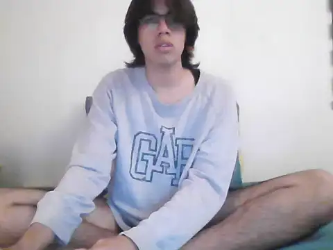 Sunny Pebble online show from December 1, 2025, 2:16 am