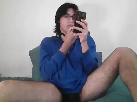 Sunny Pebble online show from December 3, 2025, 2:19 am