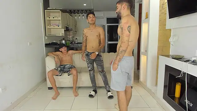 amazinghotgirl online show from March 19, 2026, 1:31 am