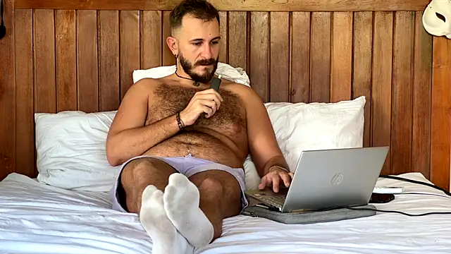 mrmaxiy online show from July 8, 2026, 8:19 am