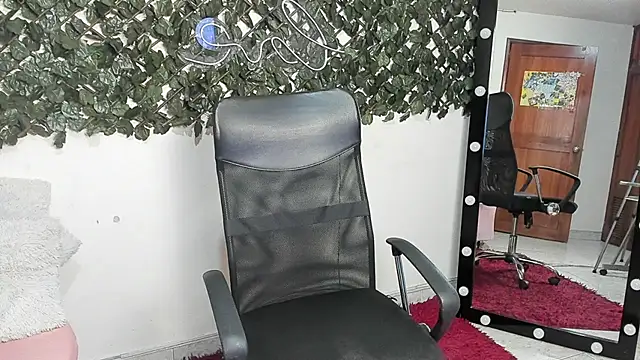 Snapshot of Samanta_Ortiz chatting on November 20, 2025, 7:57 pm Samanta Ortiz online show from November 20, 2025, 7:57 pm