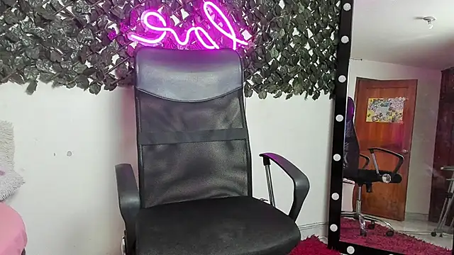 Snapshot of Samanta_Ortiz chatting on November 27, 2025, 7:16 pm Samanta Ortiz online show from November 27, 2025, 7:16 pm