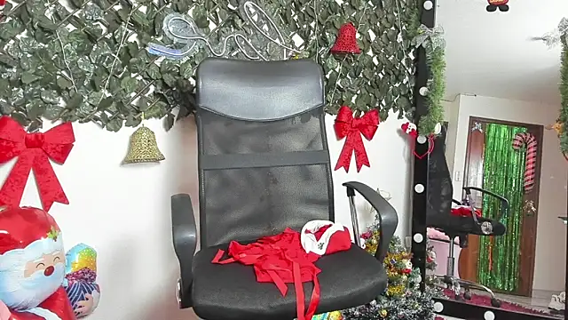 Snapshot of Samanta_Ortiz chatting on December 17, 2025, 7:20 pm Samanta Ortiz online show from December 17, 2025, 7:20 pm