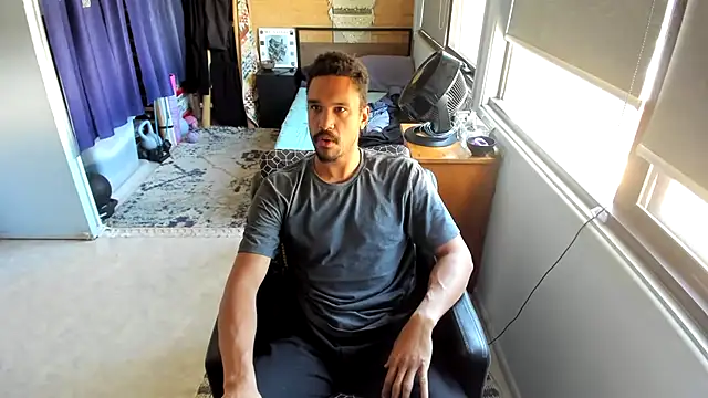 CassiusJohnson online show from October 14, 2025, 1:17 am