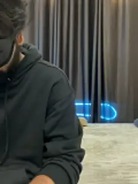 Snapshot of vickyandtania chatting on December 22, 2025, 5:10 pm vickyandtania online show from December 22, 2025, 5:10 pm