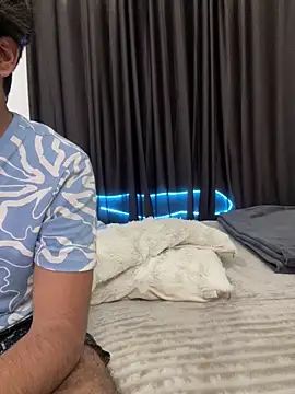 Snapshot of vickyandtania chatting on February 11, 2026, 4:56 pm vickyandtania online show from February 11, 2026, 4:56 pm