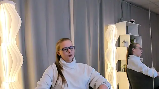 Snapshot of NohemiGilsdorf chatting on October 5, 2025, 3:10 pm NohemiGilsdorf online show from October 5, 2025, 3:10 pm
