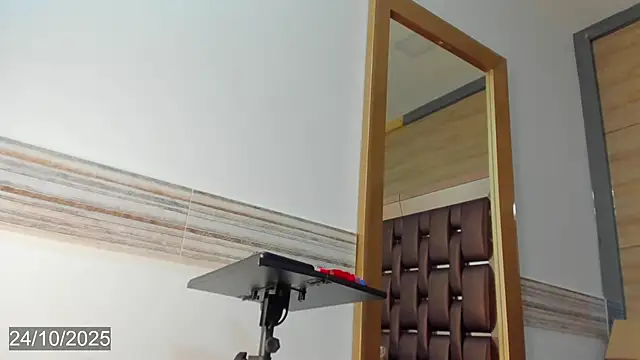 bella tinkerbell bahamas online show from October 24, 2025, 7:54 pm