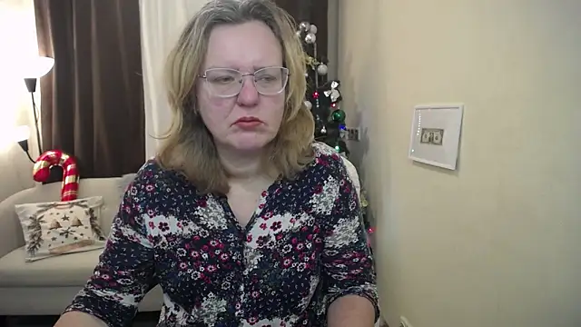 Snapshot of VestaWoody chatting on December 5, 2025, 7:17 am VestaWoody online show from December 5, 2025, 7:17 am