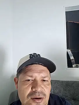 lady and charly online show from November 12, 2025, 3:18 am