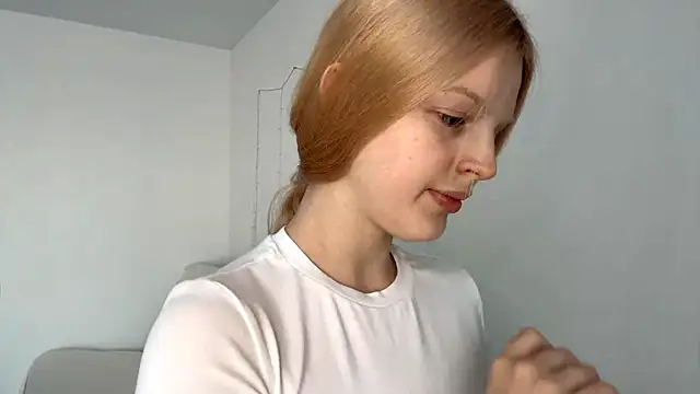 Snapshot of GilySuper chatting on January 14, 2026, 6:41 am GilySuper online show from January 14, 2026, 6:41 am