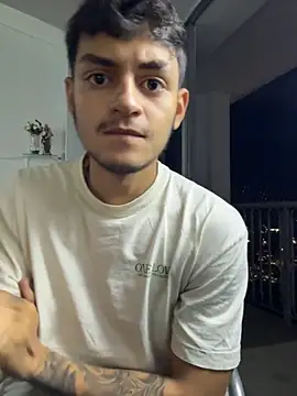 Snapshot of Monson_cl2 chatting on October 14, 2025, 12:55 am Monson cl2 online show from October 14, 2025, 12:55 am