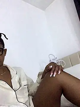 Snapshot of CurvyGoddessXxx chatting on October 14, 2025, 9:59 pm CurvyGoddessXxx online show from October 14, 2025, 9:59 pm