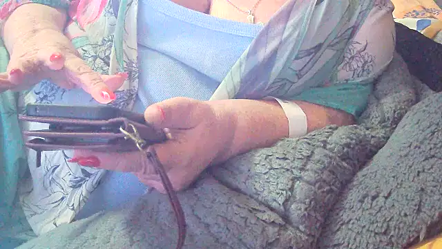 Snapshot of Playful_MILF_Demi chatting on February 6, 2026, 9:56 am Playful MILF Demi online show from February 6, 2026, 9:56 am