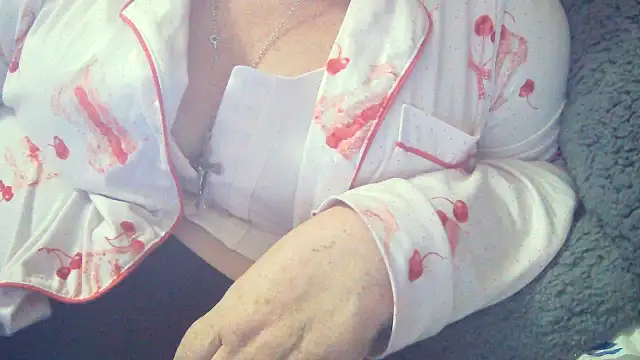 Snapshot of Playful_MILF_Demi chatting on February 8, 2026, 10:18 am Playful MILF Demi online show from February 8, 2026, 10:18 am