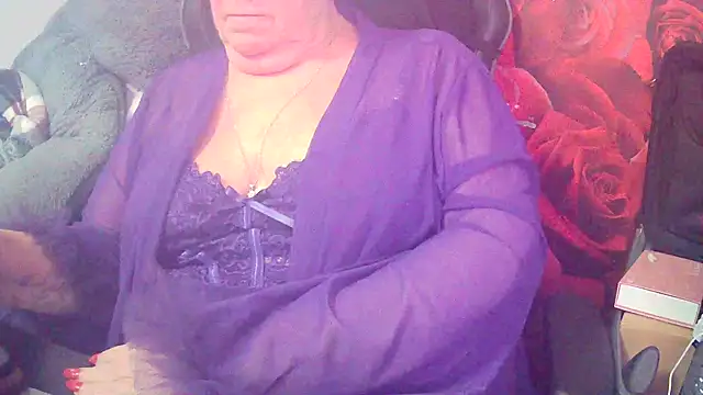 Snapshot of Playful_MILF_Demi chatting on February 22, 2026, 6:50 pm Playful MILF Demi online show from February 22, 2026, 6:50 pm