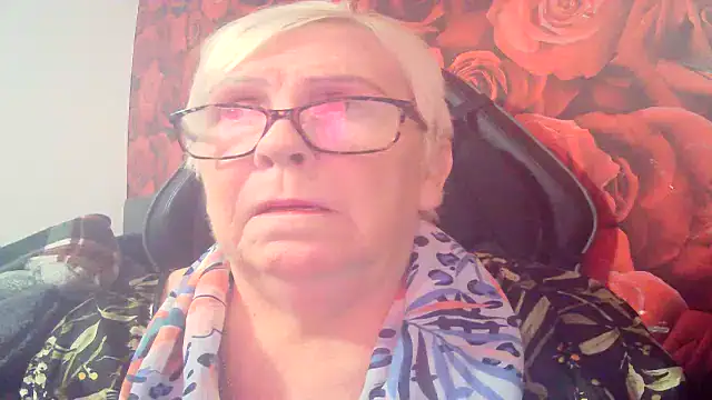 Snapshot of Playful_MILF_Demi chatting on February 26, 2026, 8:57 am Playful MILF Demi online show from February 26, 2026, 8:57 am