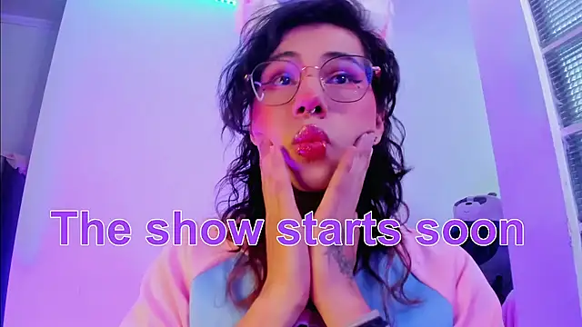 Sweet-SharoKitty online show from December 2, 2025, 6:36 pm