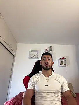 Ezzio Scolaro online show from April 9, 2026, 11:32 pm