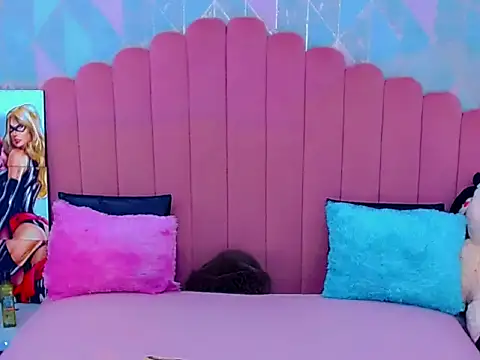 miss dania75 online show from December 3, 2025, 5:04 am