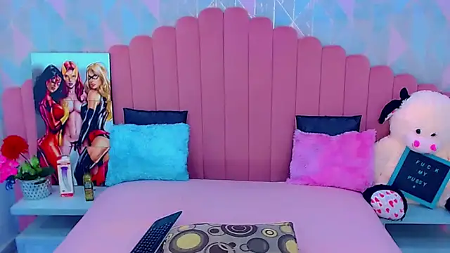 miss dania75 online show from December 5, 2025, 4:10 am