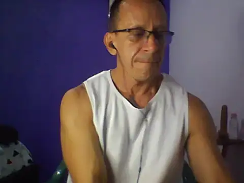 Snapshot of _axelking_ chatting on January 10, 2026, 3:19 am axelking online show from January 10, 2026, 3:19 am