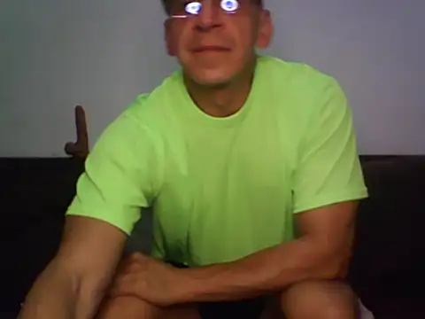 Snapshot of _axelking_ chatting on January 14, 2026, 3:12 am axelking online show from January 14, 2026, 3:12 am