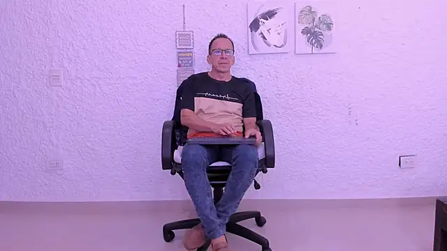 Snapshot of _axelking_ chatting on February 16, 2026, 11:39 am axelking online show from February 16, 2026, 11:39 am