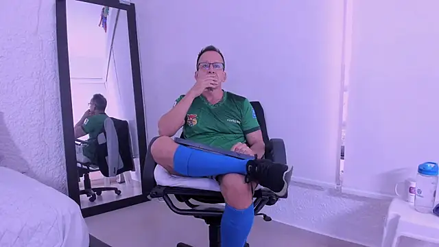 Snapshot of _axelking_ chatting on March 4, 2026, 11:49 am axelking online show from March 4, 2026, 11:49 am