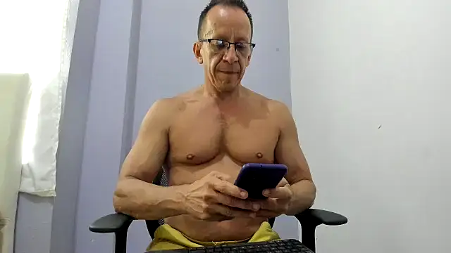 Snapshot of _axelking_ chatting on March 10, 2026, 11:37 am axelking online show from March 10, 2026, 11:37 am