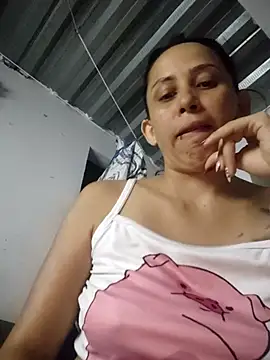 Snapshot of sexy_butterfly_1 chatting on October 20, 2025, 4:35 am sexy butterfly 1 online show from October 20, 2025, 4:35 am