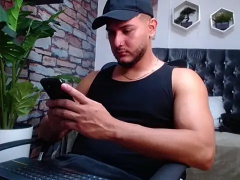 jasonshaw25 online show from December 19, 2025, 8:05 pm