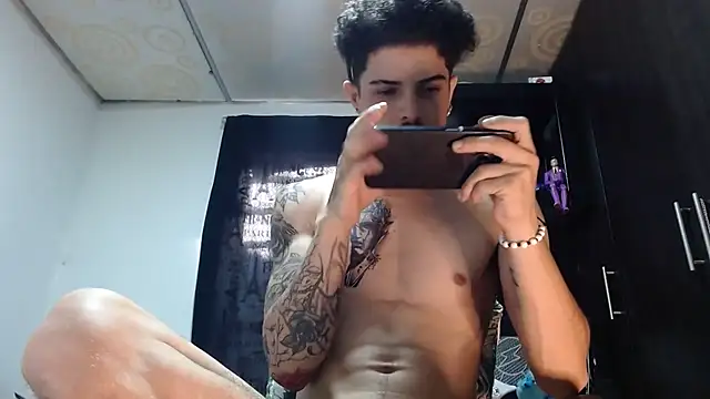 Snapshot of imsammytop chatting on December 17, 2025, 2:01 pm imsammytop online show from December 17, 2025, 2:01 pm