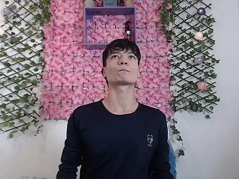 Snapshot of alex_russo__ chatting on October 14, 2025, 3:40 am alex russo online show from October 14, 2025, 3:40 am