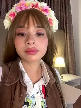 alahia hank online show from December 2, 2025, 6:03 pm