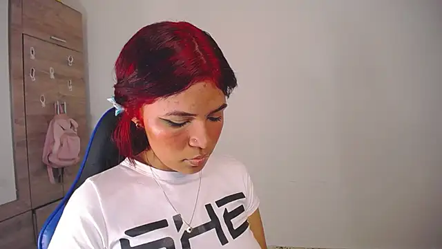 AAfrodithaa online show from October 18, 2025, 10:21 pm