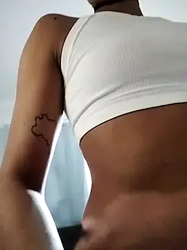 Snapshot of Helenoir chatting on March 1, 2026, 12:40 pm Helenoir online show from March 1, 2026, 12:40 pm