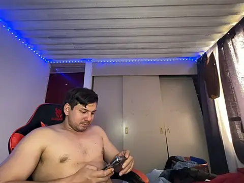 Snapshot of kaspar_6 chatting on February 12, 2026, 9:54 pm kaspar 6 online show from February 12, 2026, 9:54 pm