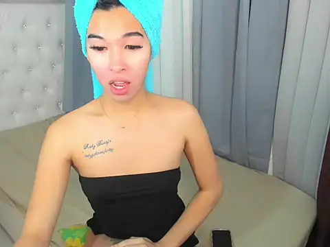 Snapshot of Yourdreamgoddess chatting on November 21, 2025, 4:38 pm Yourdreamgoddess online show from November 21, 2025, 4:38 pm