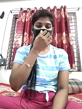 Queen-Any online show from October 12, 2025, 3:22 pm