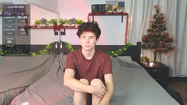 Snapshot of Cute_Mike chatting on December 15, 2025, 8:02 pm Cute Mike online show from December 15, 2025, 8:02 pm