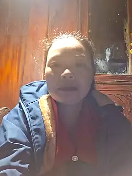 miomio-12 online show from November 11, 2025, 12:38 pm