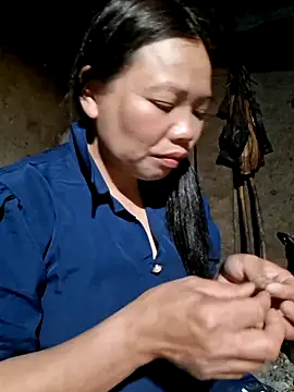 Snapshot of miomio-12 chatting on March 3, 2026, 2:12 pm miomio-12 online show from March 3, 2026, 2:12 pm