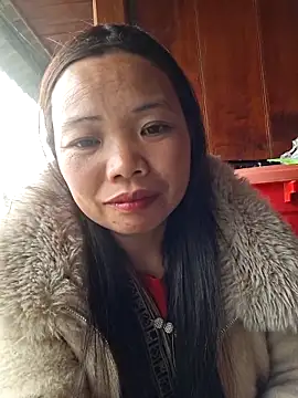 Snapshot of miomio-12 chatting on March 5, 2026, 6:09 am miomio-12 online show from March 5, 2026, 6:09 am