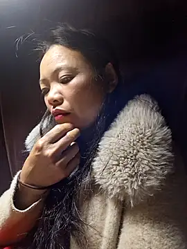 Snapshot of miomio-12 chatting on March 13, 2026, 9:21 pm miomio-12 online show from March 13, 2026, 9:21 pm