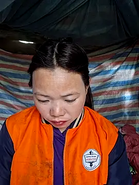 Snapshot of miomio-12 chatting on March 17, 2026, 1:32 am miomio-12 online show from March 17, 2026, 1:32 am