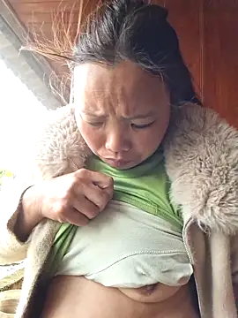 Snapshot of miomio-12 chatting on March 22, 2026, 6:06 am miomio-12 online show from March 22, 2026, 6:06 am