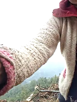 Snapshot of miomio-12 chatting on March 26, 2026, 12:17 am miomio-12 online show from March 26, 2026, 12:17 am